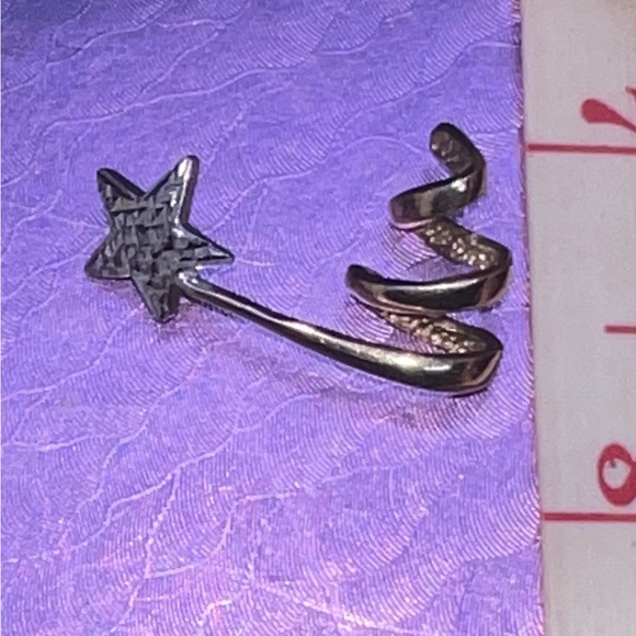 10K W/Y Gold Shooting Star Slide Pendant - Picture 4 of 16